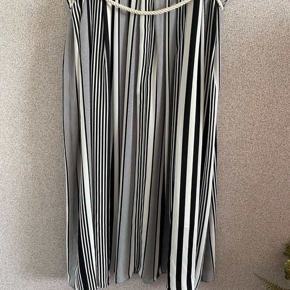 Vince Camuto Black and White‎ Midi Skirt - Picture 3 of 6